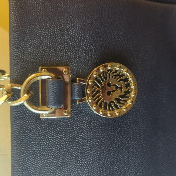 Anne Klein navy purse - Picture 2 of 8